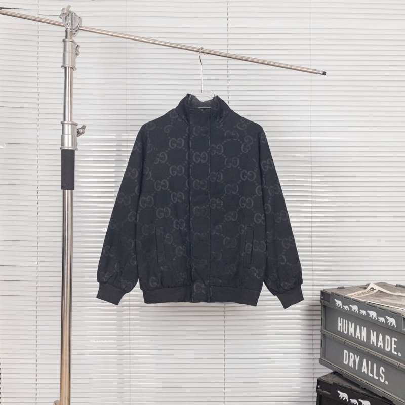 G*u*i coats